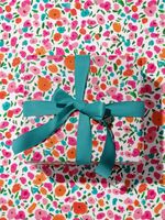 Бумага упаковочная "Розовые цветы" (67х100 см)