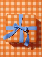 Бумага упаковочная "Клетка оранжевая" (67х100 см)