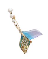 Брошь "Хвост Русалки с жемчугом" (цветная в золоте)