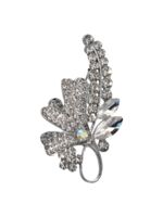 Брошь "Цветочная сирень" (белый в серебре)