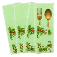 Набор для вышивания на перфорированном фетре "Ягодное настроение" (100х250 мм)